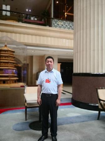 全国人大代表、乐投网页版登录入口-乐投（中国）陕飞部件厂飞机铆接装配钳工